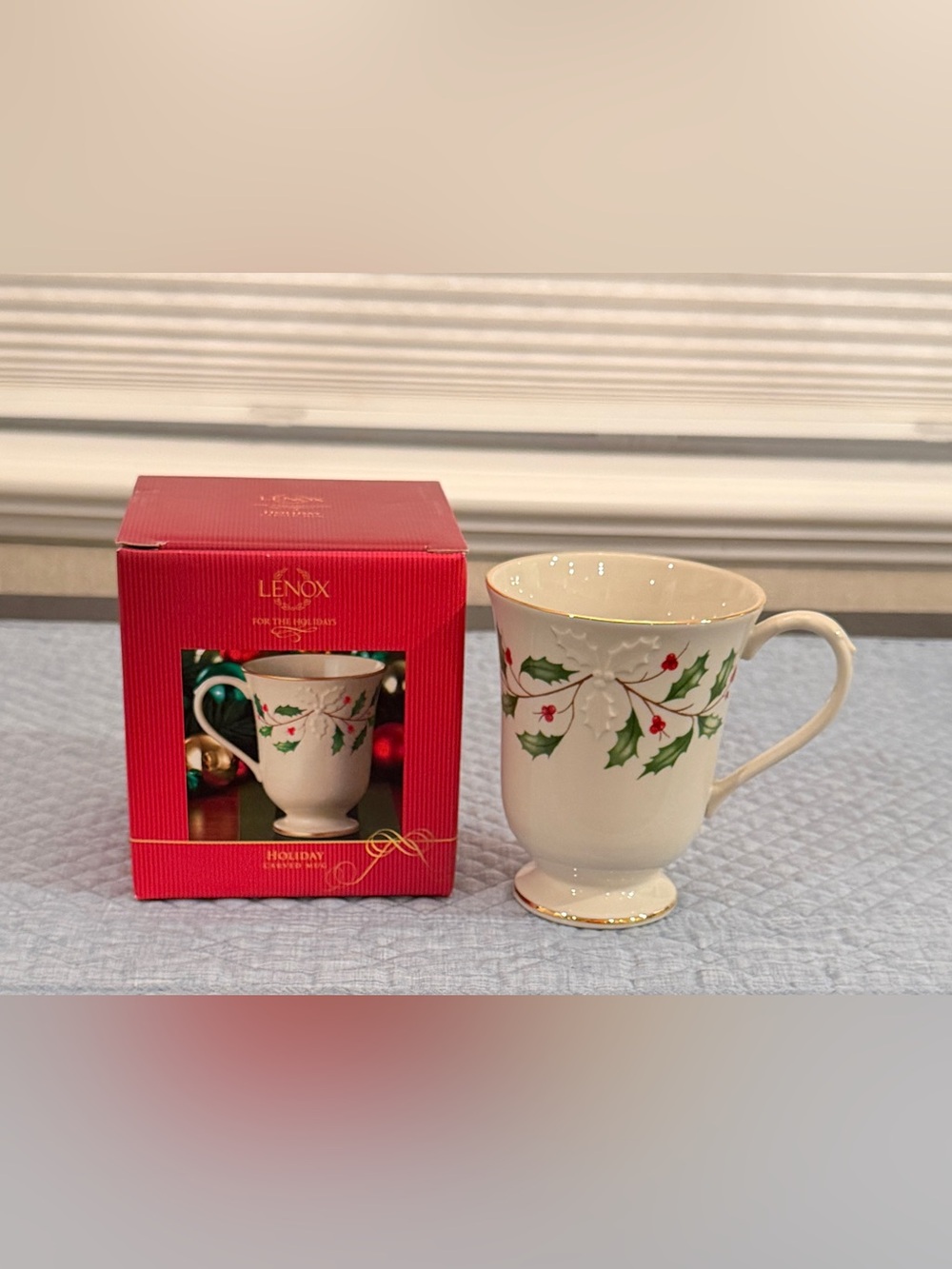 Lenox Holiday Carved Accent Mug